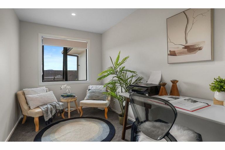 Photo of property in 7 Oakville Close, Rangiora, 7400