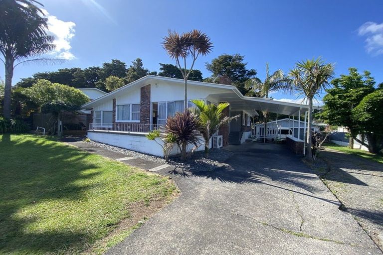 Photo of property in 15 Walpole Avenue, Hillpark, Auckland, 2102