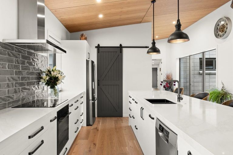 Photo of property in 49 Matuku Road, Crownthorpe, Hastings, 4179