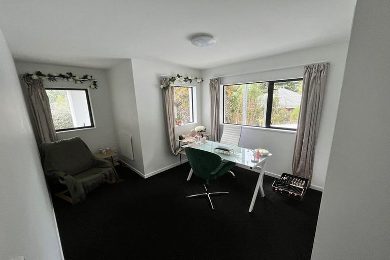 Photo of property in 10a Dalefield Drive, Cashmere, Christchurch, 8022
