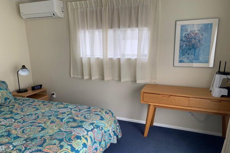 Photo of property in 19a Karamu Street, Strandon, New Plymouth, 4312