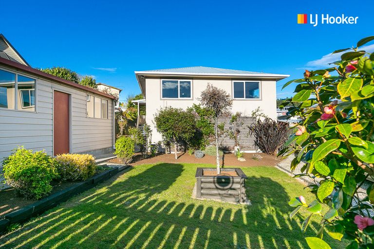 Photo of property in 32 Elwyn Crescent, Green Island, Dunedin, 9018
