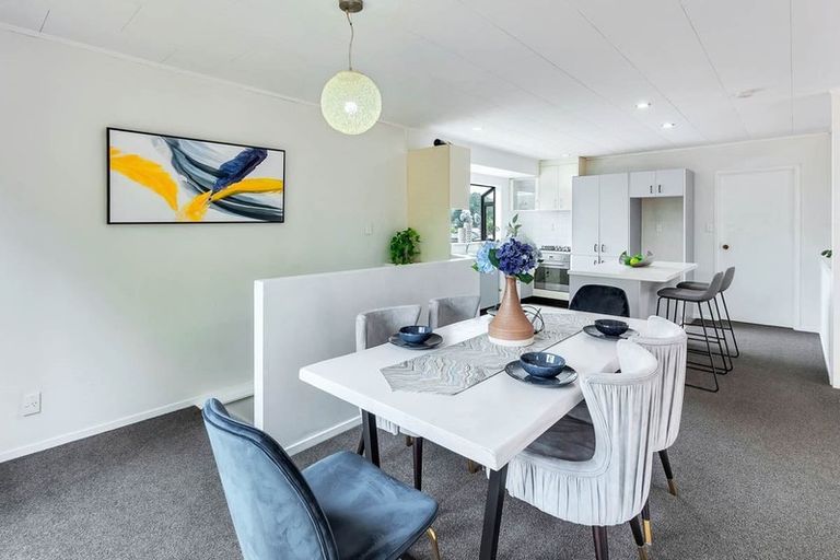 Photo of property in 1/15 Kupari Place, Totara Vale, Auckland, 0629