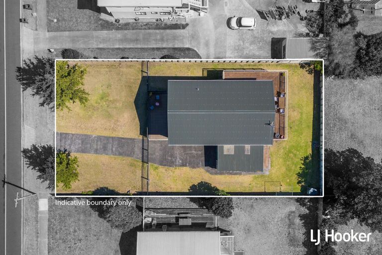 Photo of property in 281 Seaforth Road, Waihi Beach, 3611