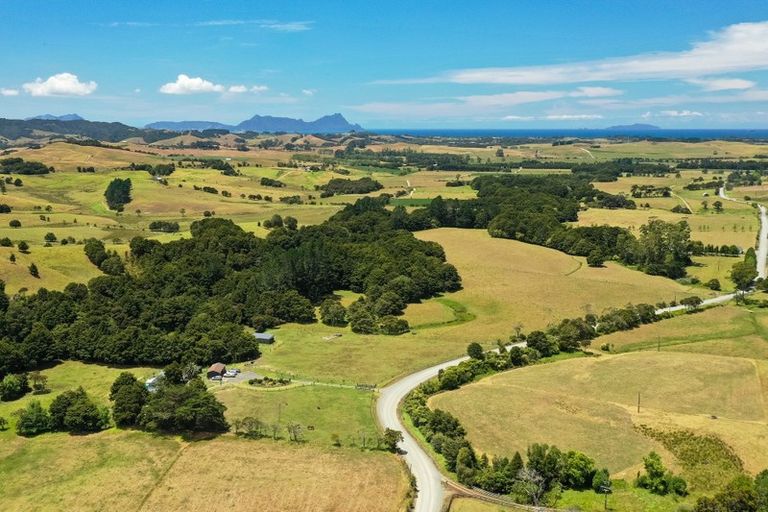 Photo of property in 482 Millbrook Road, Waipu, 0582