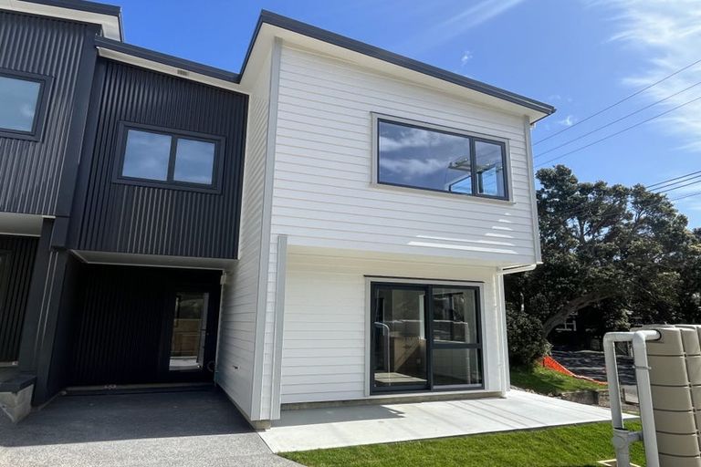 Photo of property in 5 Mahoe Street, Tawa, Wellington, 5028