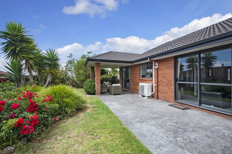 Photo of property in 6 Mcainch Place, Te Kamo, Whangarei, 0112