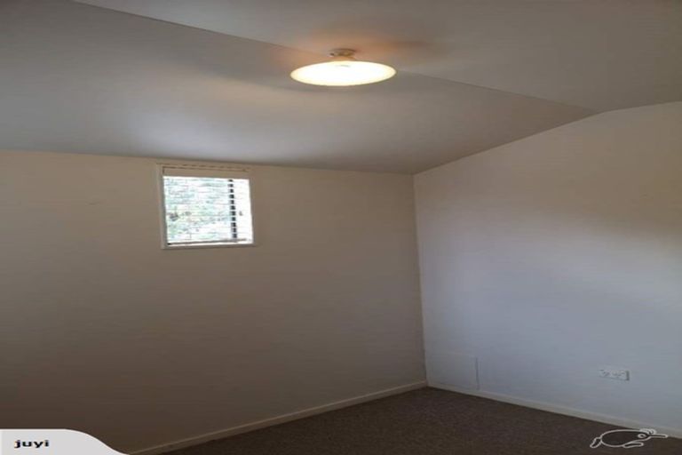 Photo of property in 1/6 John Jennings Drive, Oteha, Auckland, 0632