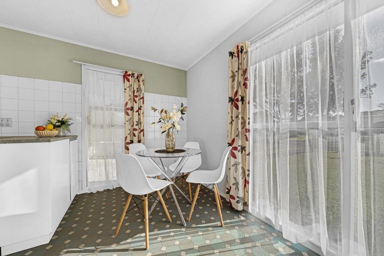 Photo of property in 9 Chibnall Place, Conifer Grove, Takanini, 2112