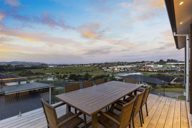 Photo of property in 50 Wainui Road, Silverdale, 0932