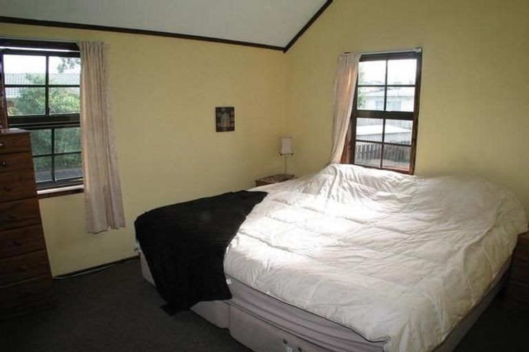 Photo of property in 2/85 Meadway, Sunnyhills, Auckland, 2010
