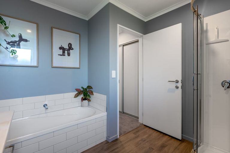 Photo of property in 8 Finstock Way, Rolleston, 7614