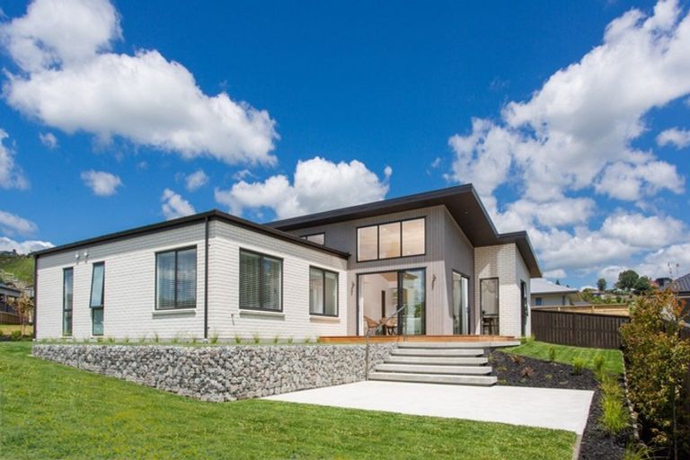 Photo of property in 129 Adler Drive, Ohauiti, Tauranga, 3112