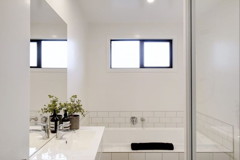 Photo of property in 16 Silver Street, Lower Shotover, Queenstown, 9304