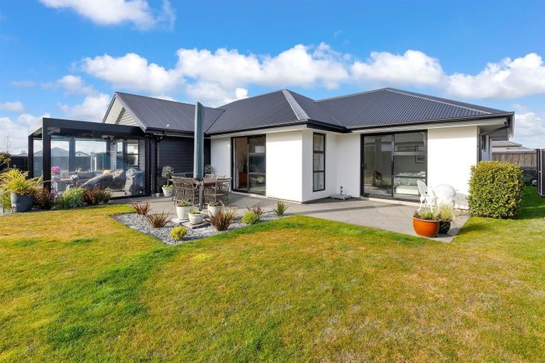 Photo of property in 36 Watkins Drive, Rangiora, 7400