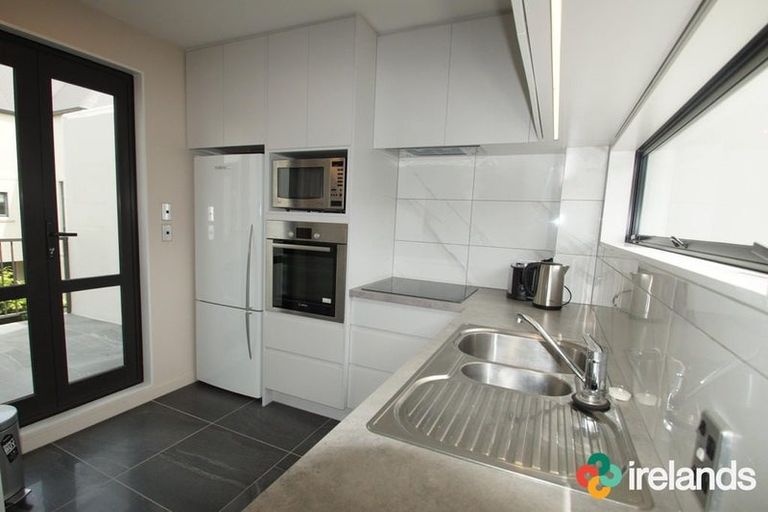 Photo of property in 73b Carlton Mill Road, Merivale, Christchurch, 8014