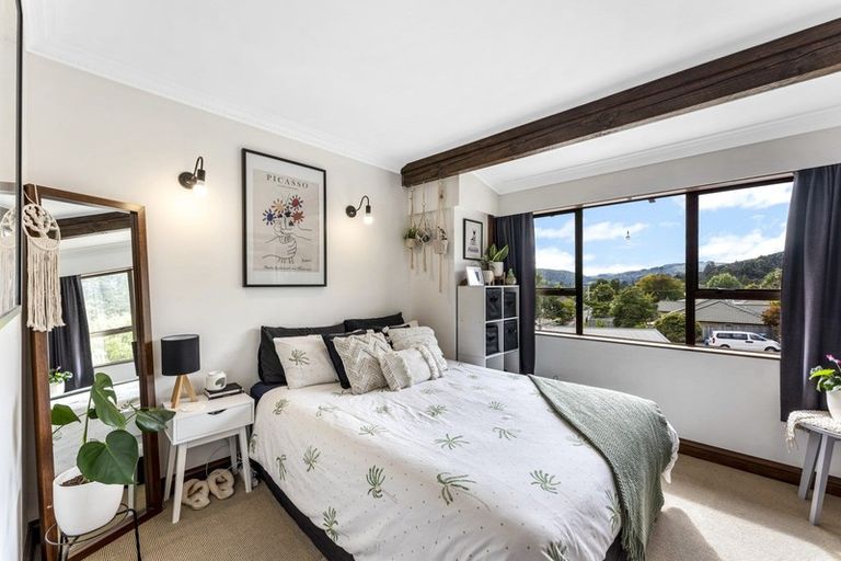 Photo of property in 21 Dalton Grove, Stokes Valley, Lower Hutt, 5019