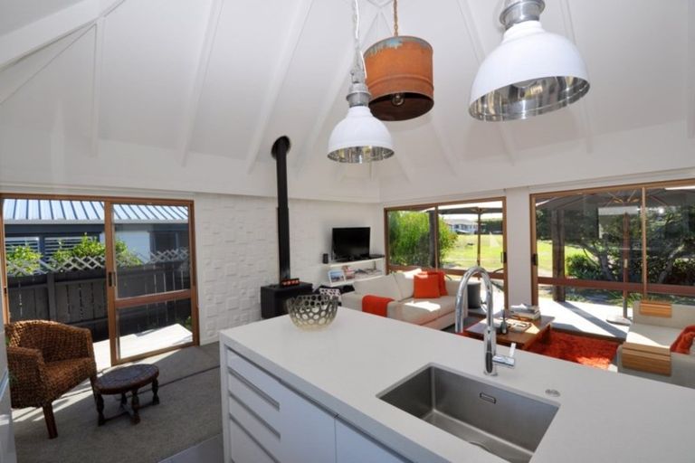 Photo of property in 15 Winderton Way, Pauanui, Hikuai, 3579