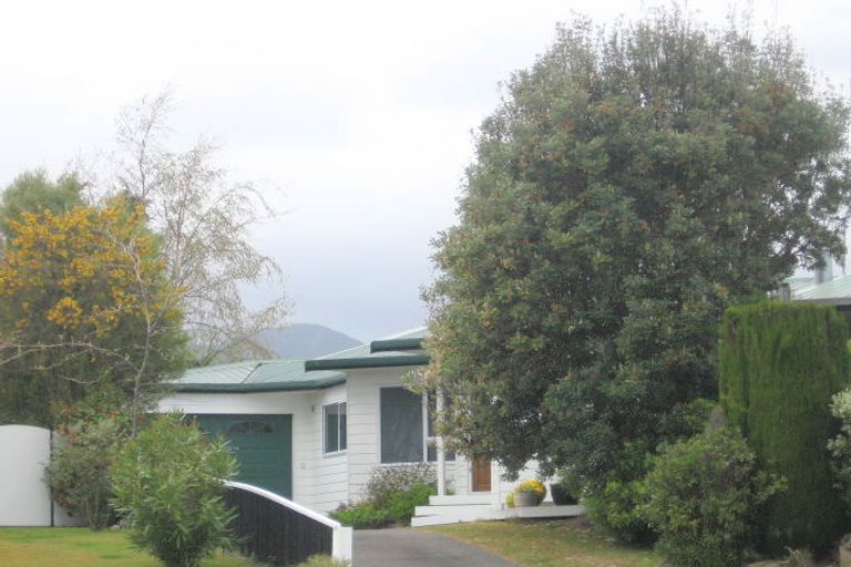 Photo of property in 2/5 Hampstead Place, Richmond Heights, Taupo, 3330