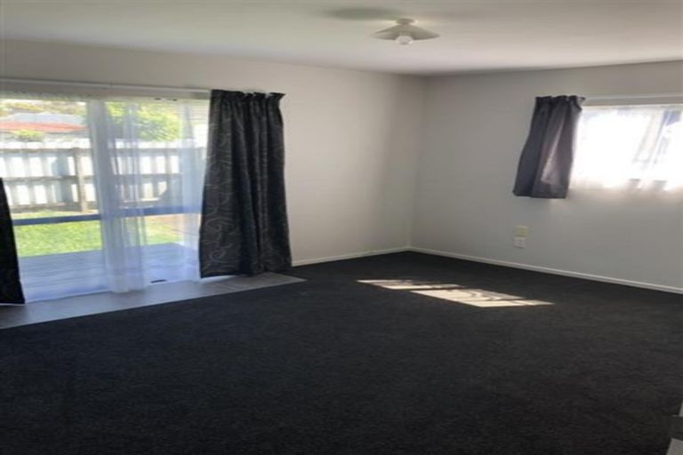 Photo of property in 2/20 Kent Road, Manurewa, Auckland, 2102