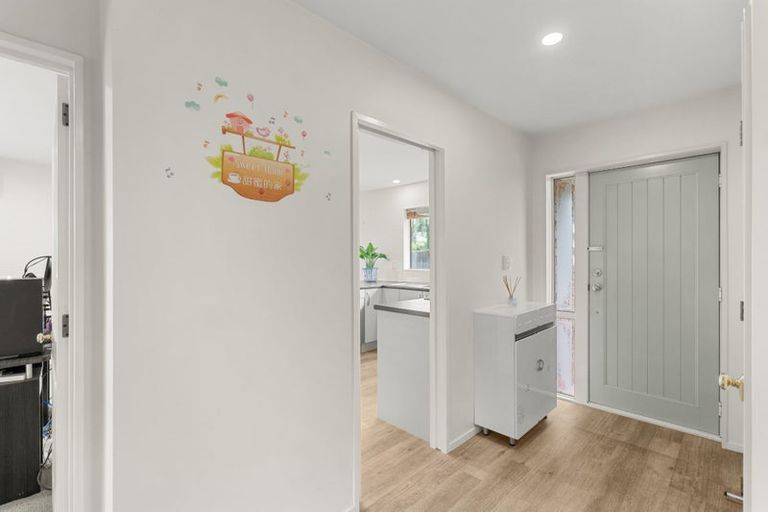 Photo of property in 54 Englefield Road, Northwood, Christchurch, 8051