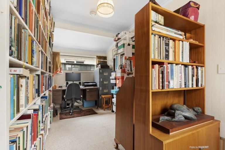 Photo of property in 1/271 Karori Road, Karori, Wellington, 6012