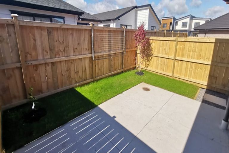 Photo of property in 5a Ata Road, Karaka, Papakura, 2113