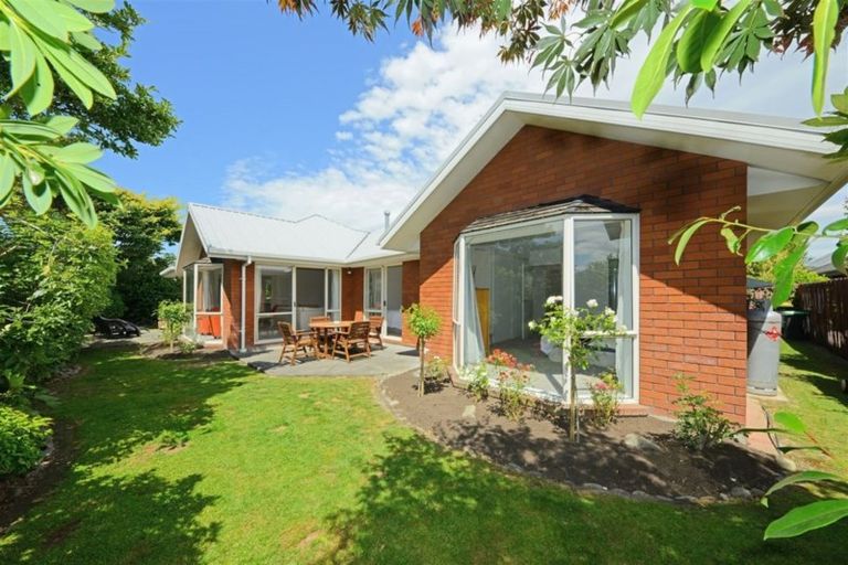 Photo of property in 30a Althorp Place, Avonhead, Christchurch, 8042