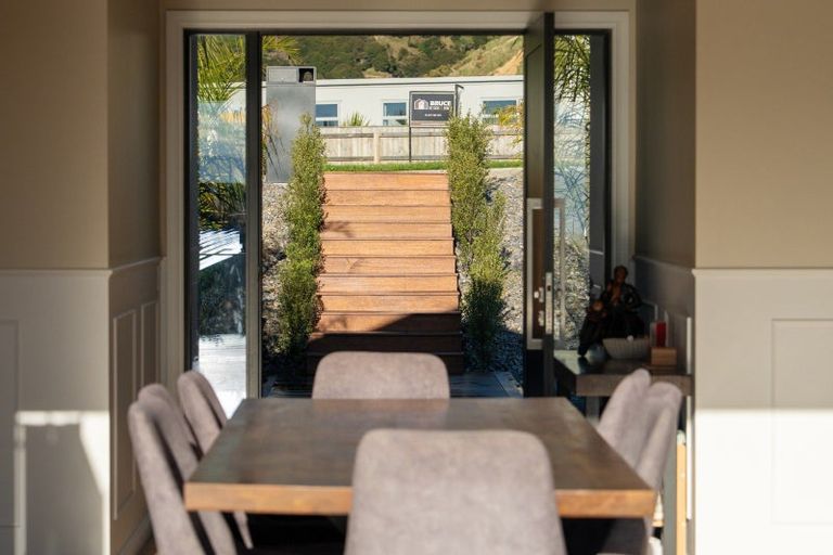 Photo of property in 1 Ocean Drive, Atawhai, Nelson, 7010