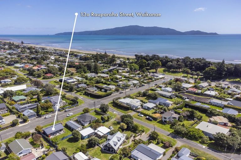 Photo of property in 13 Rauparaha Street, Waikanae Beach, Waikanae, 5036