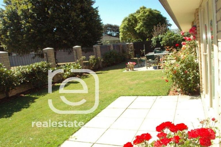 Photo of property in 5 Mcclintock Lane, Sockburn, Christchurch, 8042