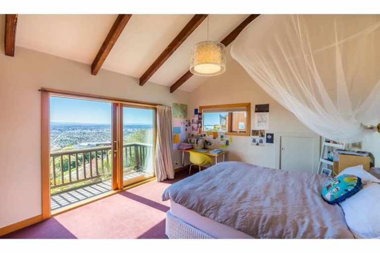 Photo of property in 5 Amherst Place, Cashmere, Christchurch, 8022