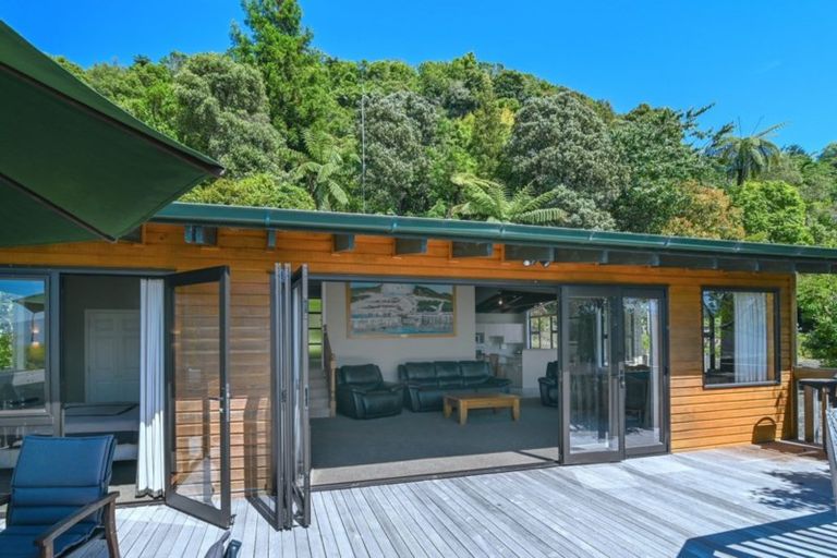 Photo of property in 47 Spencer Road, Lake Tarawera, Rotorua, 3076