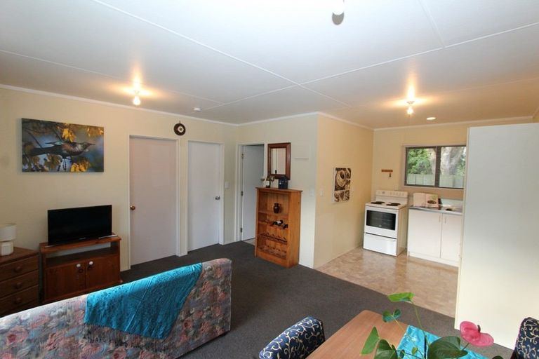 Photo of property in 6a North Street, Tawa, Wellington, 5028