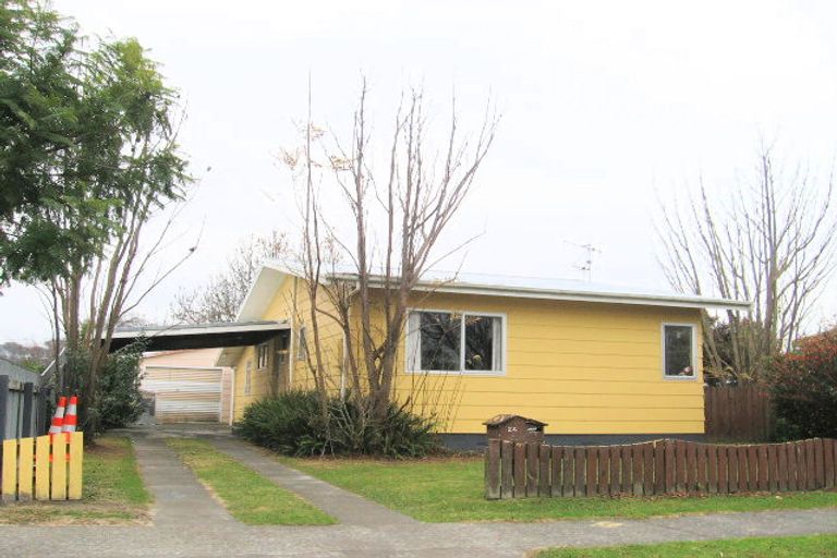 Photo of property in 24 Gilmour Place, Taradale, Napier, 4112
