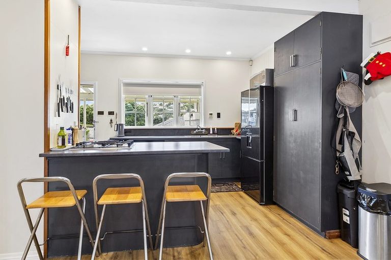 Photo of property in 69 Main Road, Titahi Bay, Porirua, 5022