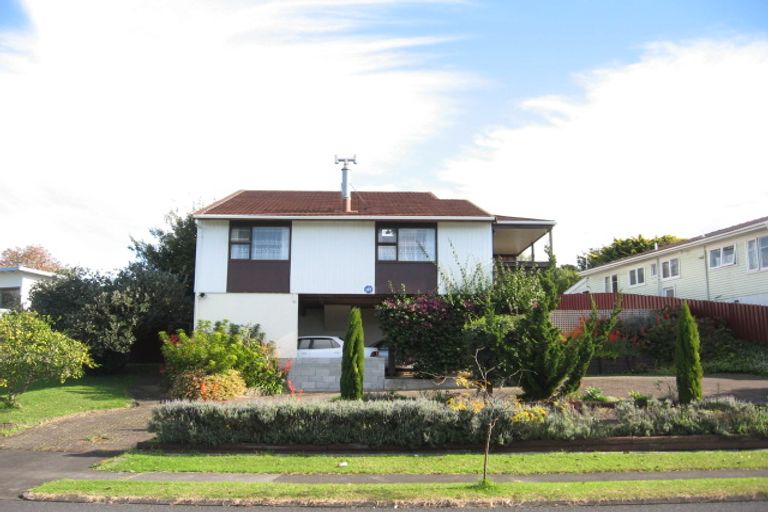 Photo of property in 4 Megan Avenue, Pakuranga Heights, Auckland, 2010