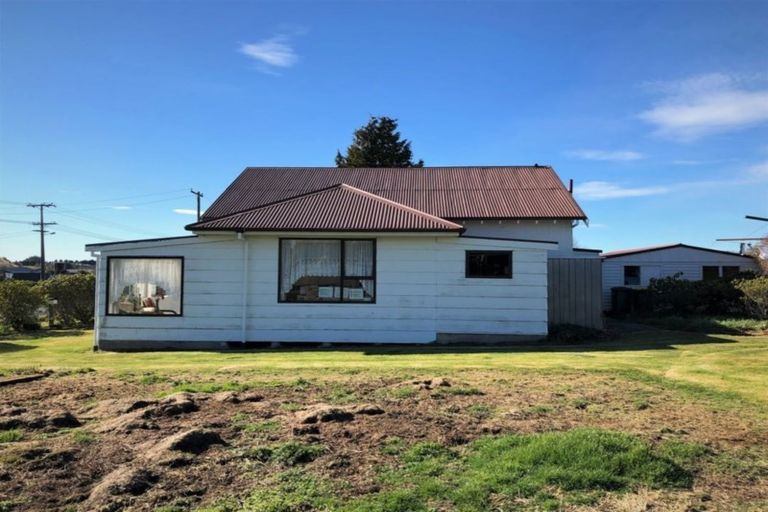 Photo of property in 83 Main Road, Clinton, 9534