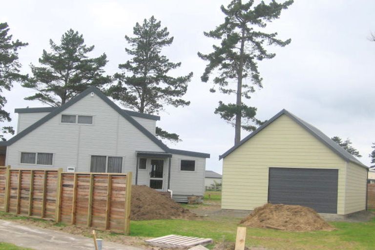 Photo of property in 110 Puka Crescent, Matarangi, Whitianga, 3592