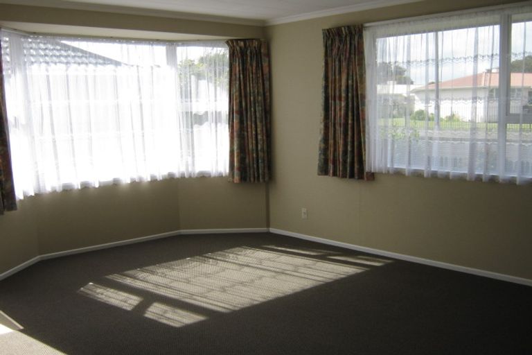 Photo of property in 1/132 Heretaunga Street, Palmerston North, 4414