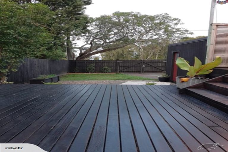 Photo of property in 2 Jutland Road, Pukekohe, 2120