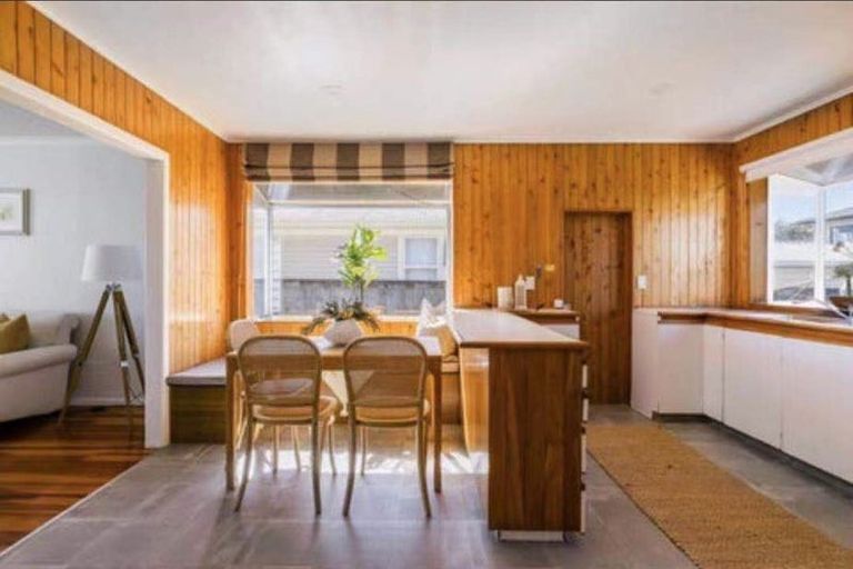 Photo of property in 60 Southsea Crescent, Silverdale, Hamilton, 3216