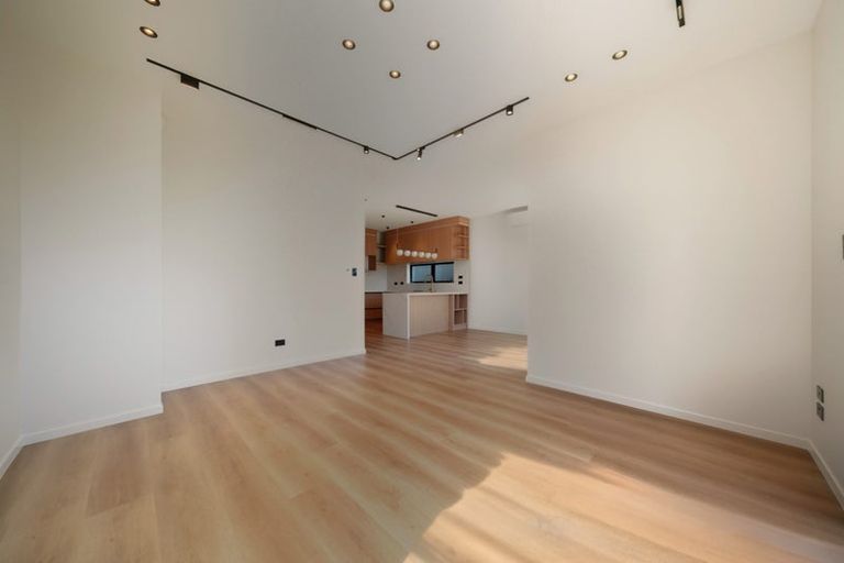 Photo of property in 15b Wilbur Place, Pakuranga Heights, Auckland, 2010