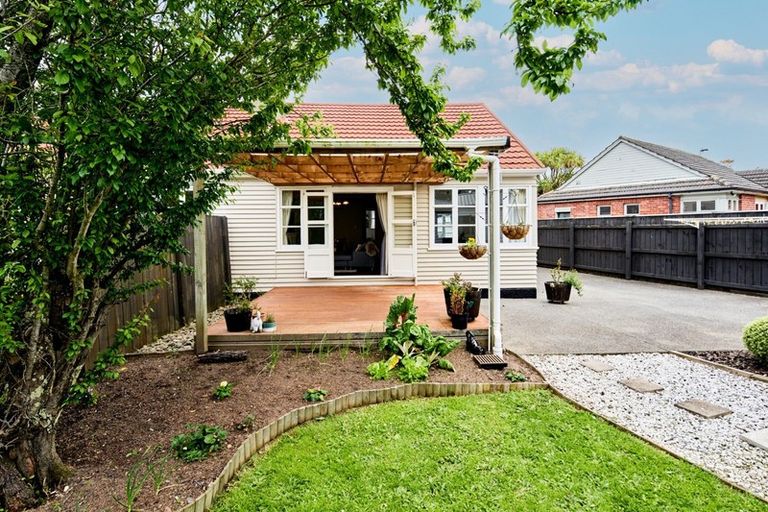 Photo of property in 7 Anson Grove, Naenae, Lower Hutt, 5011