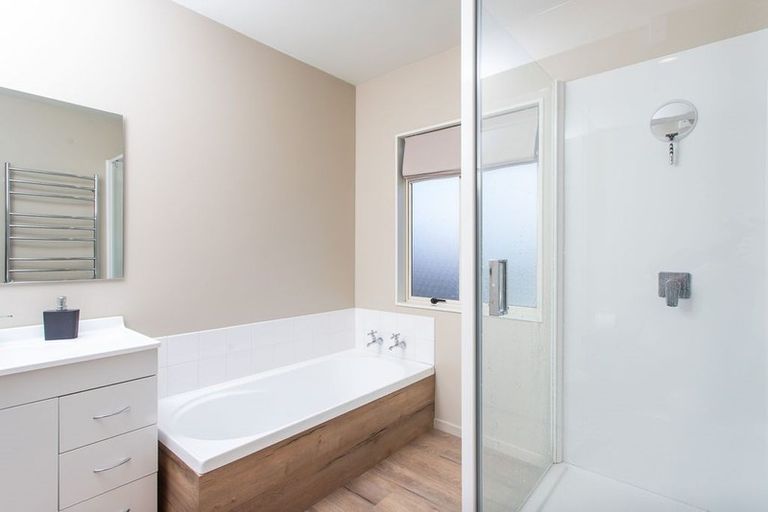 Photo of property in 8 Somerset Crescent, Spreydon, Christchurch, 8024