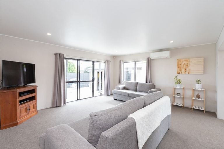 Photo of property in 9 Flemington Place, Nawton, Hamilton, 3200