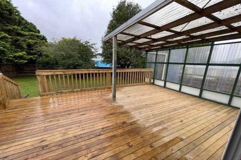 Photo of property in 24 Becker Drive, Weymouth, Auckland, 2103