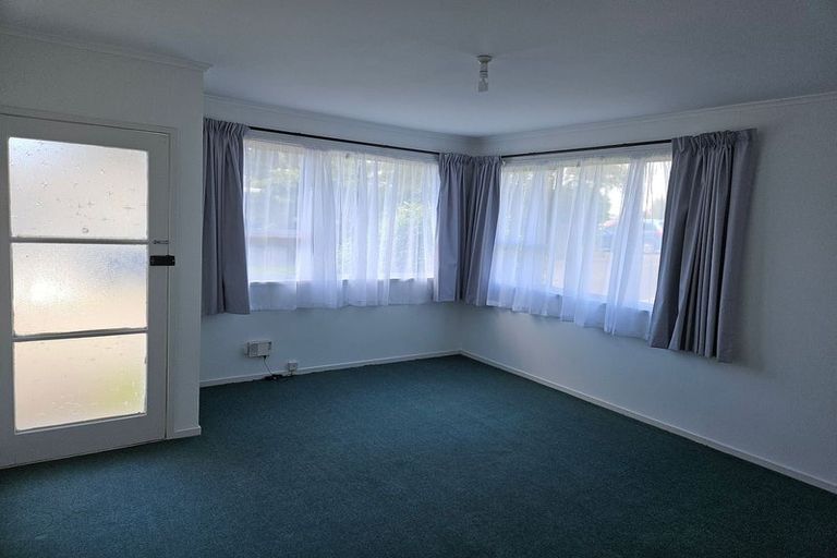 Photo of property in 4/3141 Great North Road, New Lynn, Auckland, 0600