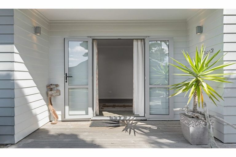 Photo of property in 11 Seabreeze Road, Mangawhai Heads, Mangawhai, 0505