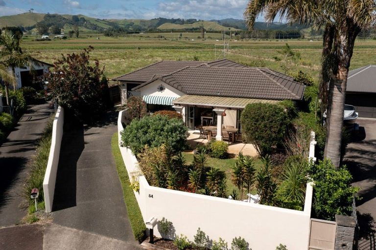 Photo of property in 54 Oreti Crescent, Papamoa Beach, Papamoa, 3118